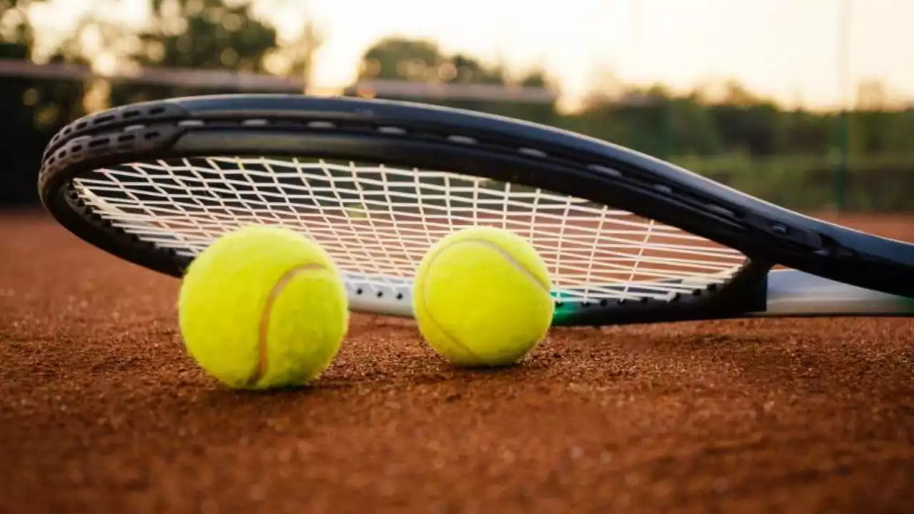 Are wooden tennis racquets any good for playing?